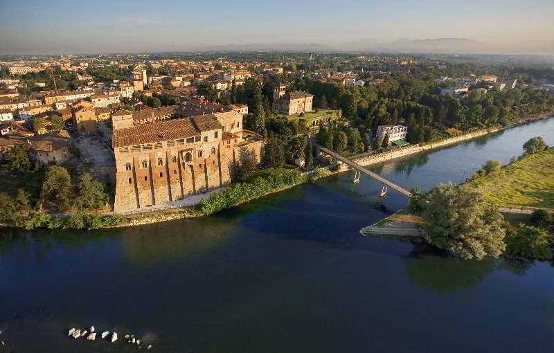 Castello Visconteo Hotel Cassano D'adda Exterior photo